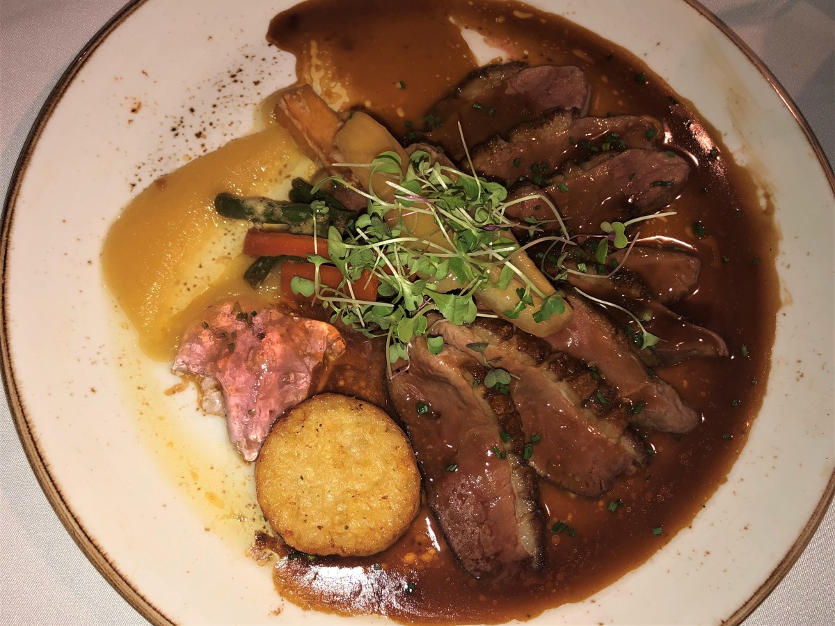 Magret de pato con endivia y frambuesa a la naranja-Restaurante Masena