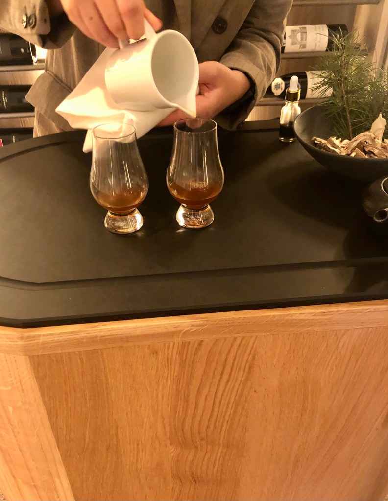 Consomé de Bienvenida-Restaurante Clos