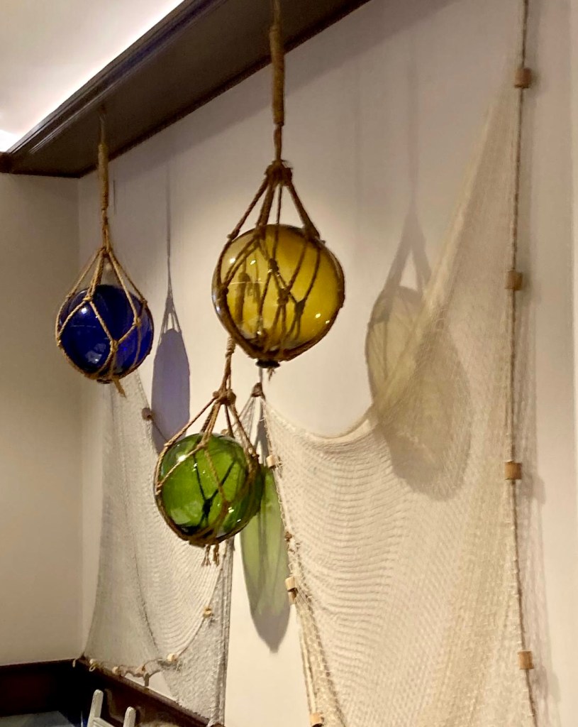 Boyas de vidrio-Marisquería Penalty-Talavera de la Reina