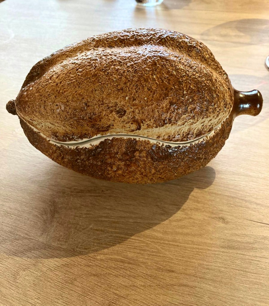 Cacao total, chocolate en diferentes texturas haba tonka y canela (cerrado)-Restaurante Los Trujis