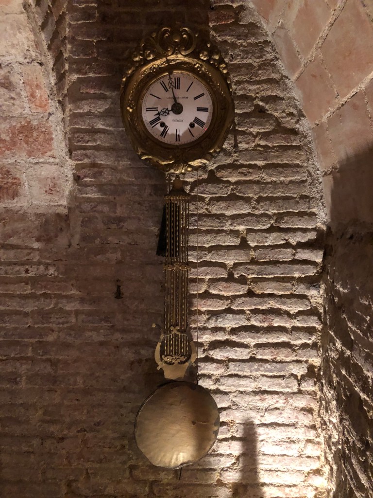 Detalle Reloj. Bodega de los Secretos
