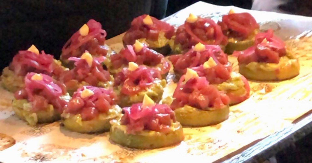 Lima a la brasa con tartar de descargamento de atún y guacamole-Restaurante Macarena-Ronqueo