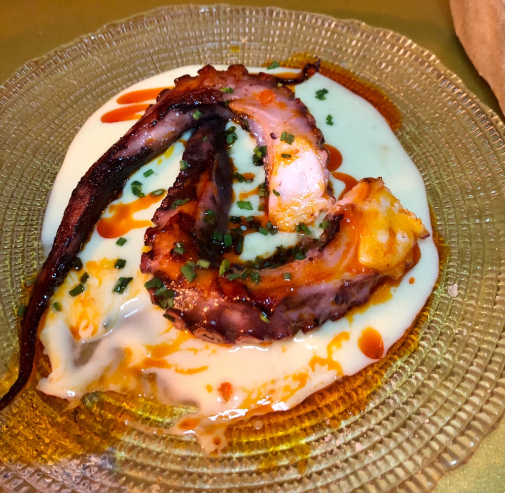 Pulpo a la brasa. Bodega de los Secretos