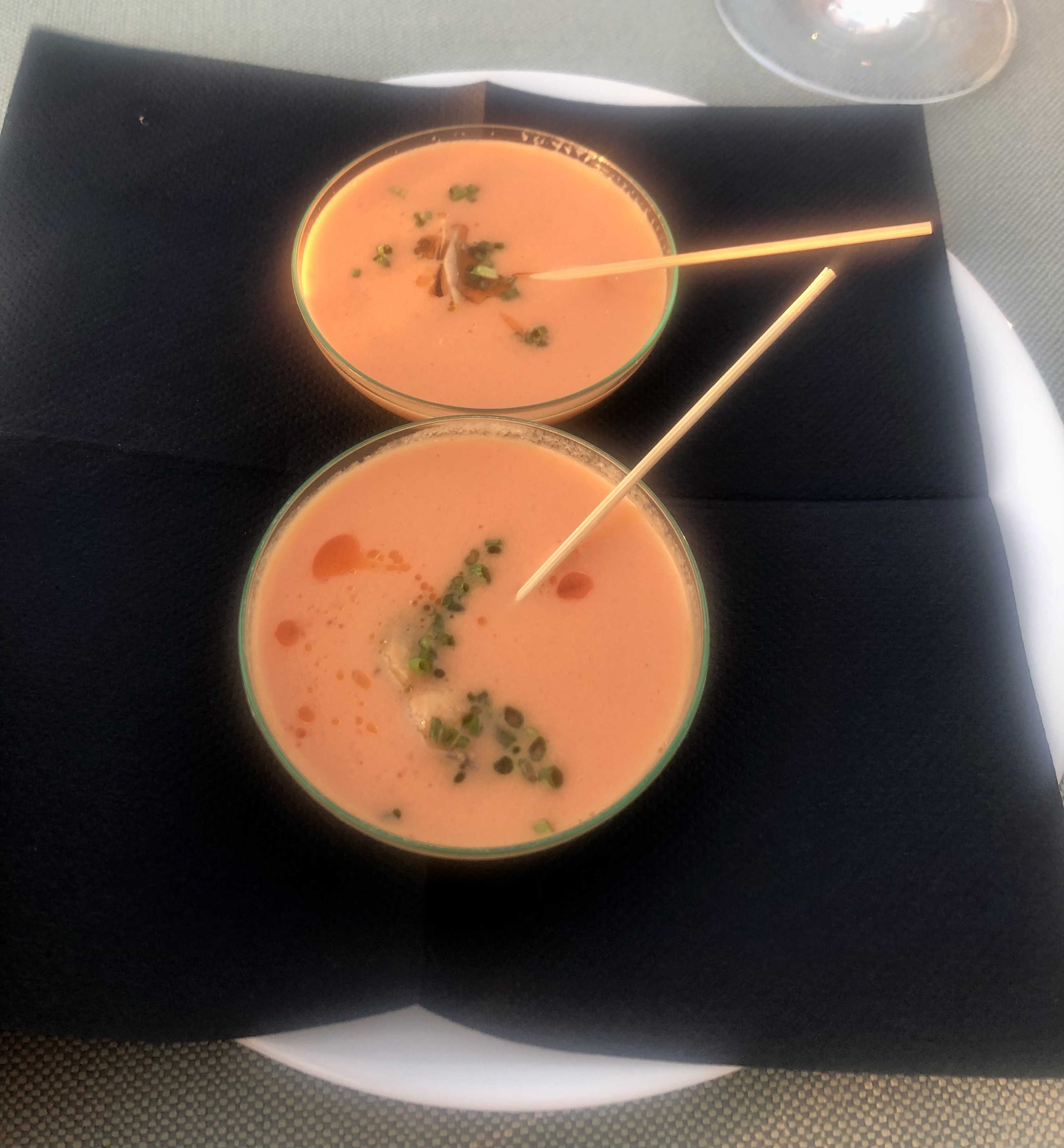 Aperitivo de gazpacho. Restaurante Lacus