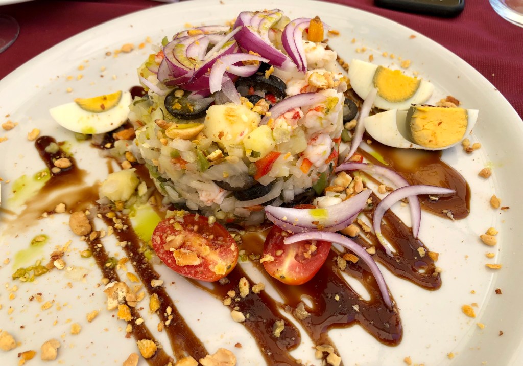 Salpicón de rape y langostinos. Restaurante A Casa da Henriqueta